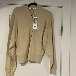 NWT Uniqlo cardigan